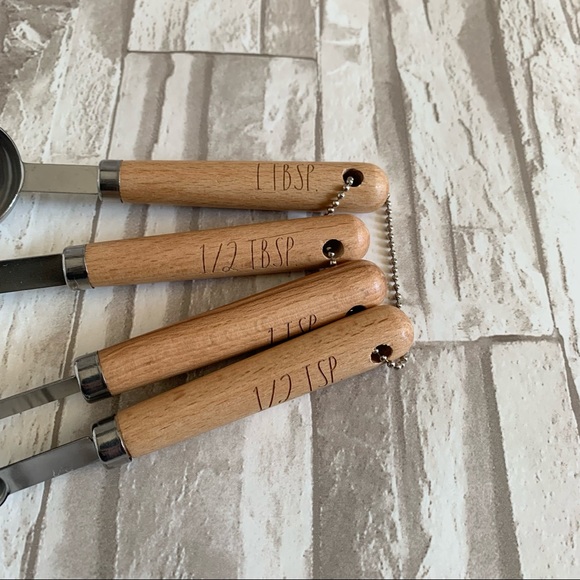 Rae Dunn Wood Handle Measuring Spoons - Picture 4 of 6